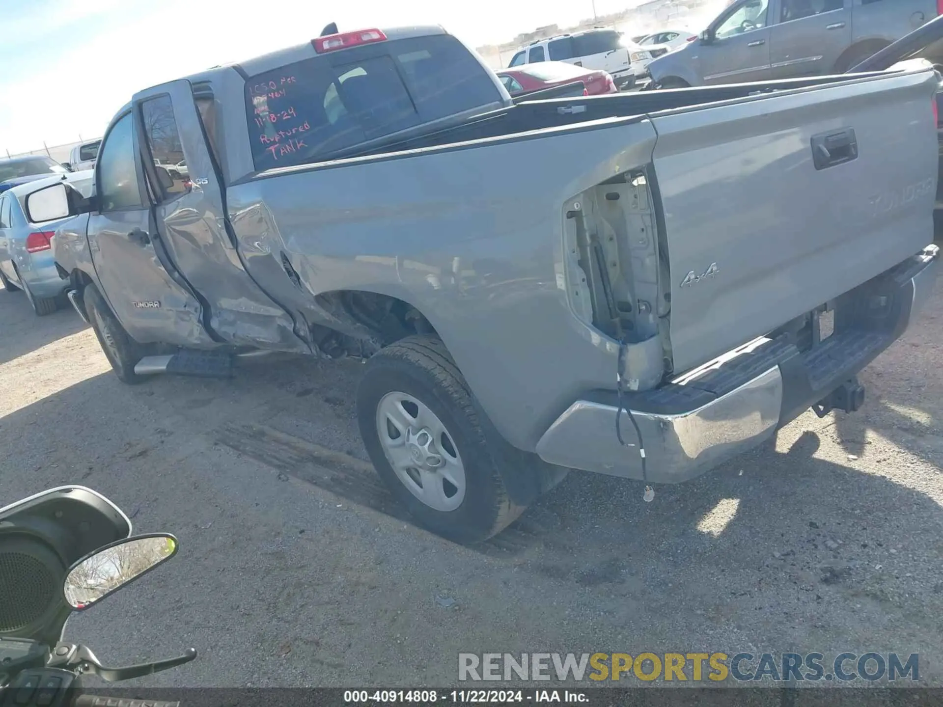 3 fotografías del automóvil dañado 5TFUY5F14LX952342 TOYOTA TUNDRA 2020