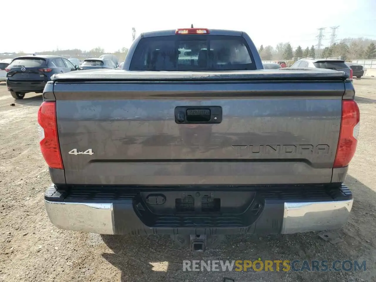 6 fotografías del automóvil dañado 5TFUY5F16LX874565 TOYOTA TUNDRA 2020