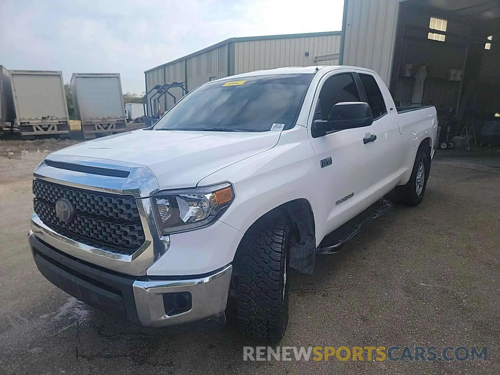 9 fotografías del automóvil dañado 5TFUY5F16LX878342 TOYOTA TUNDRA 2020