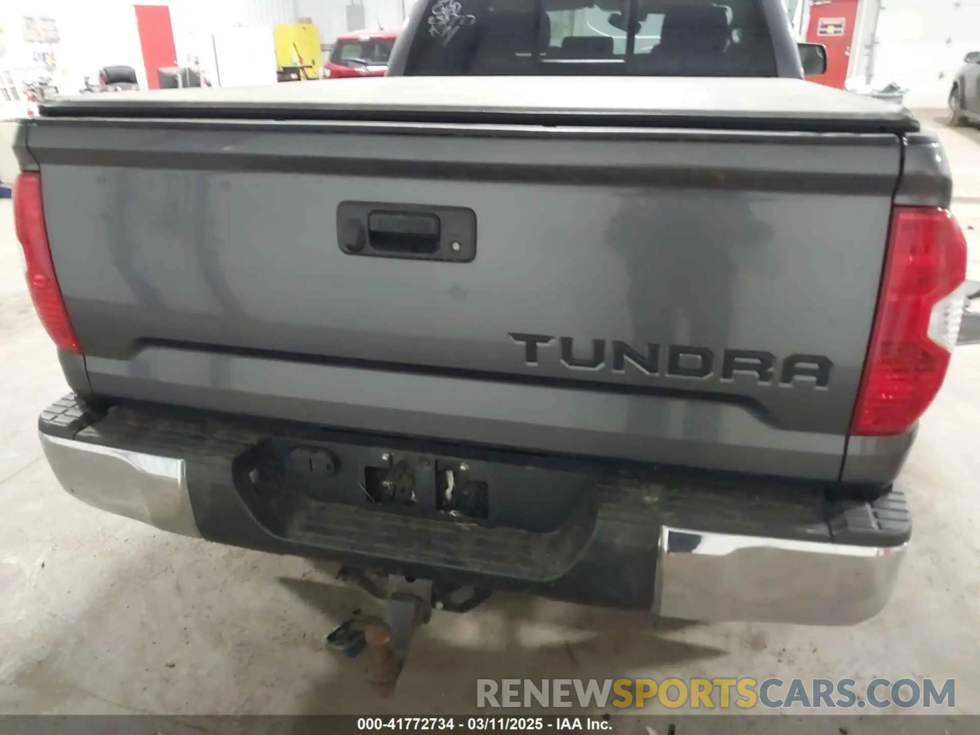 17 fotografías del automóvil dañado 5TFUY5F16LX913073 TOYOTA TUNDRA 2020