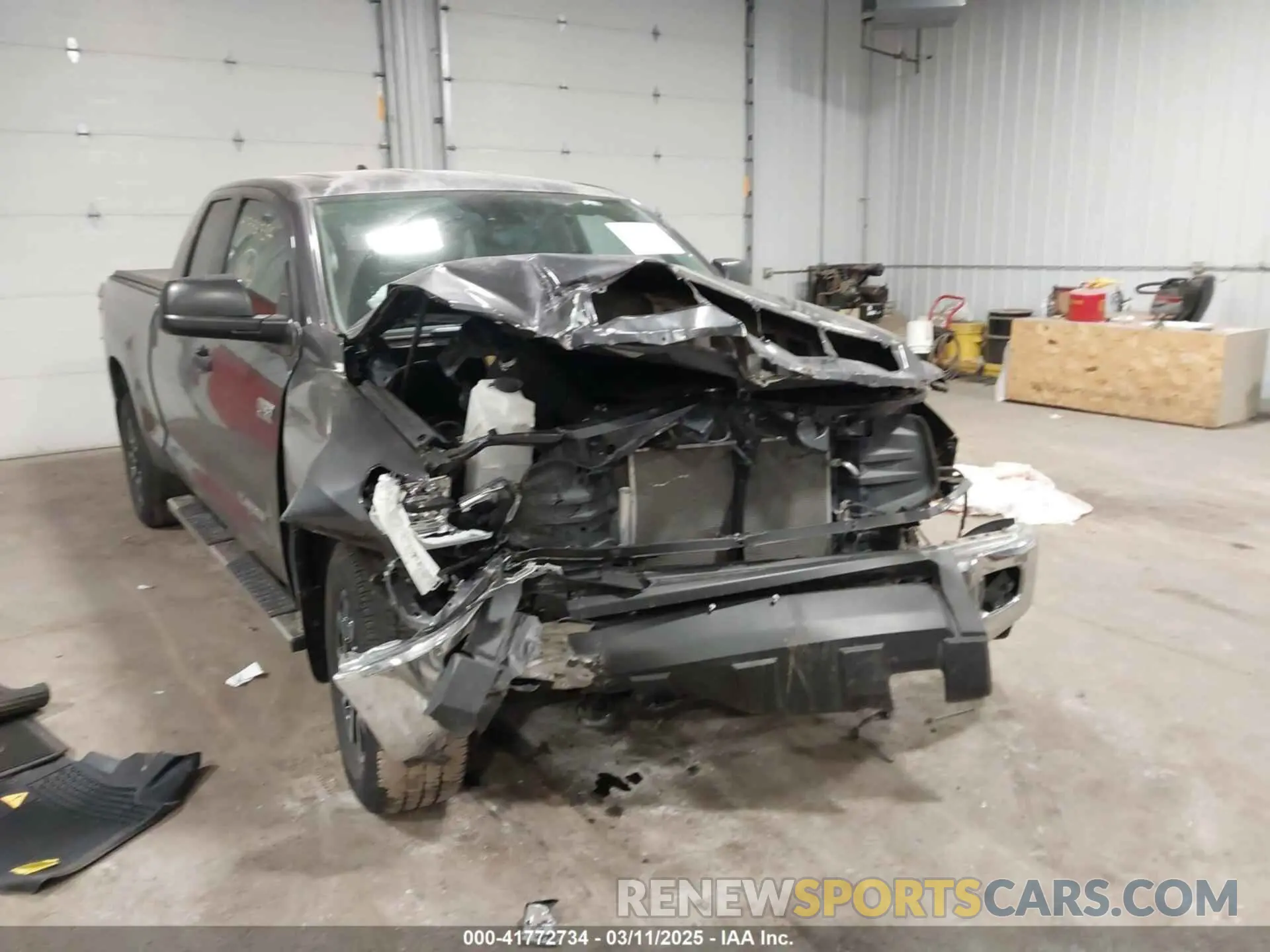 6 fotografías del automóvil dañado 5TFUY5F16LX913073 TOYOTA TUNDRA 2020
