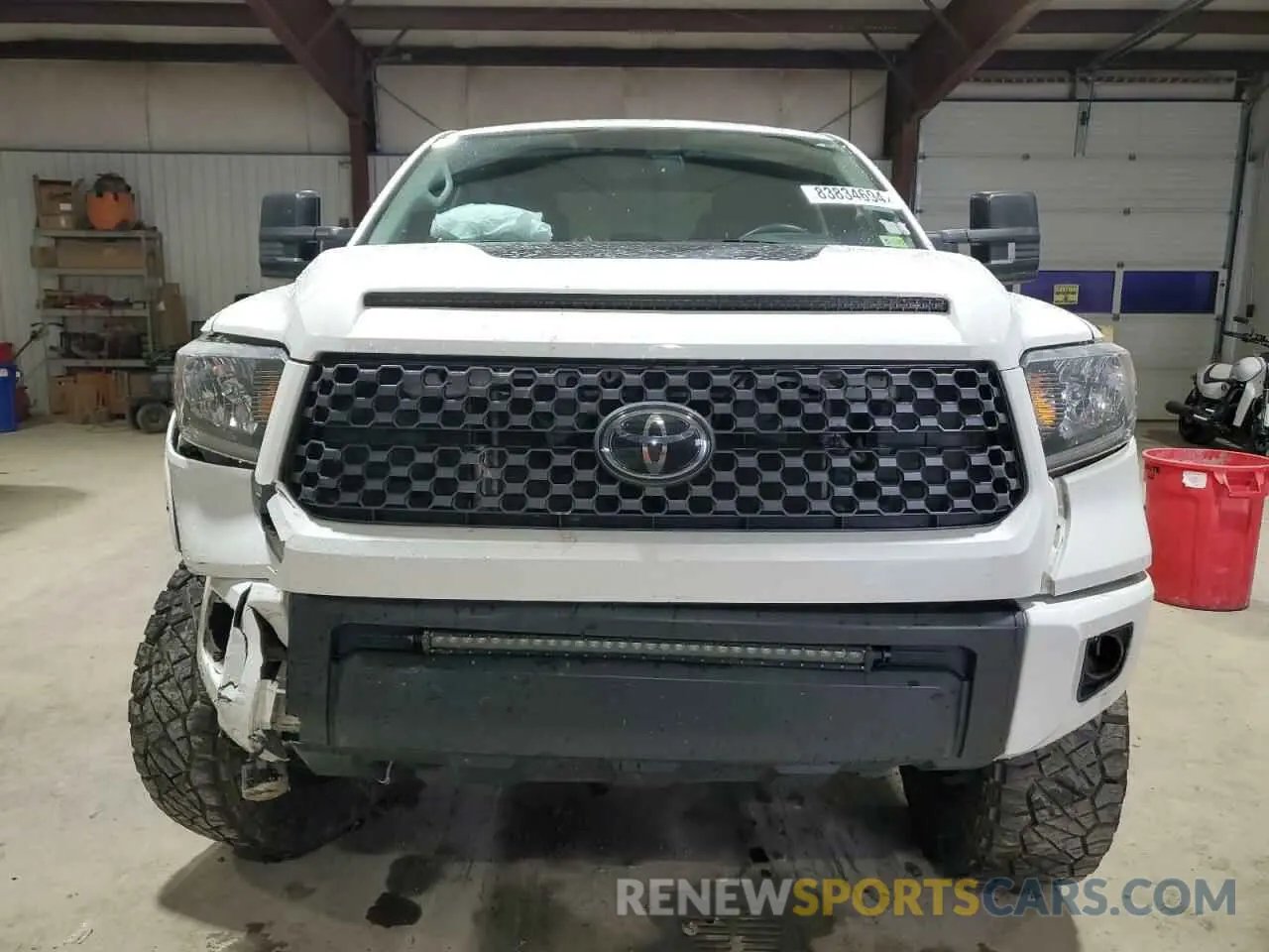 5 fotografías del automóvil dañado 5TFUY5F17LX872050 TOYOTA TUNDRA 2020