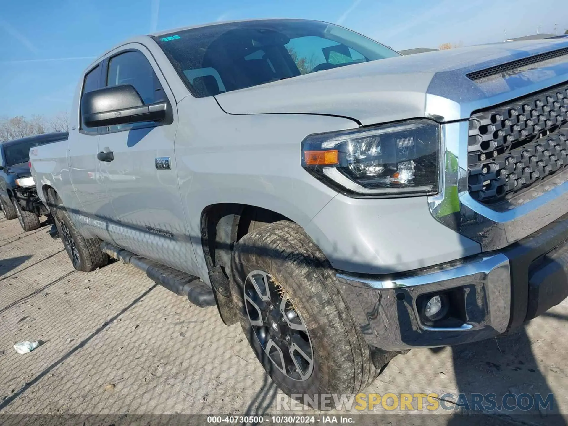 14 fotografías del automóvil dañado 5TFUY5F17LX884084 TOYOTA TUNDRA 2020