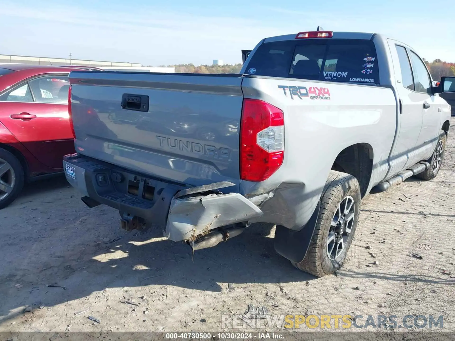 6 fotografías del automóvil dañado 5TFUY5F17LX884084 TOYOTA TUNDRA 2020