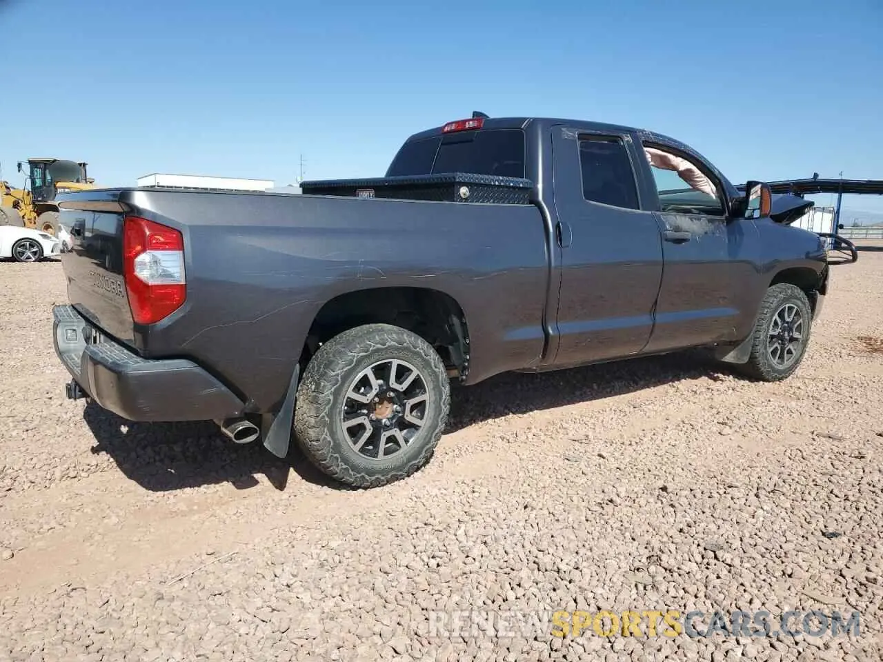 3 fotografías del automóvil dañado 5TFUY5F17LX955641 TOYOTA TUNDRA 2020