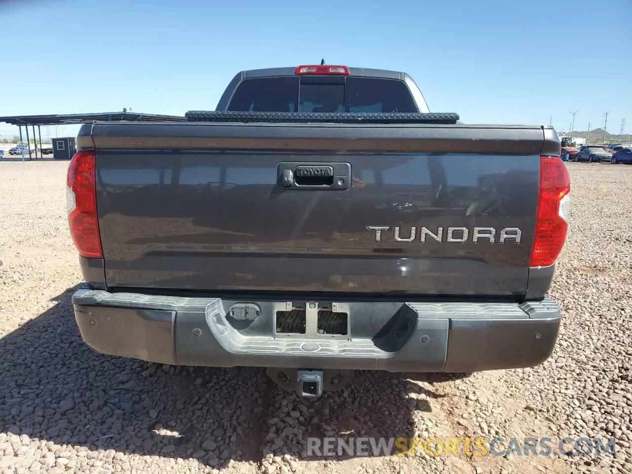 6 fotografías del automóvil dañado 5TFUY5F17LX955641 TOYOTA TUNDRA 2020