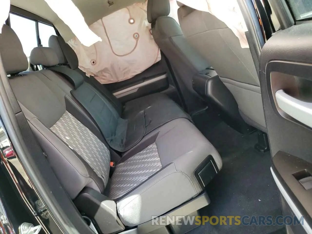 6 fotografías del automóvil dañado 5TFUY5F18LX905864 TOYOTA TUNDRA 2020