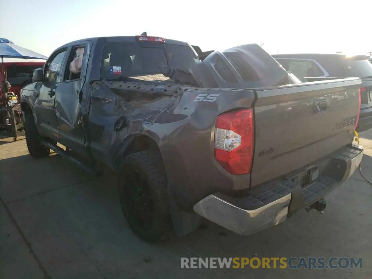 3 fotografías del automóvil dañado 5TFUY5F19LX888170 TOYOTA TUNDRA 2020