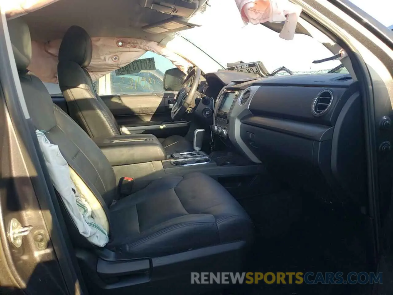 5 fotografías del automóvil dañado 5TFUY5F19LX888170 TOYOTA TUNDRA 2020