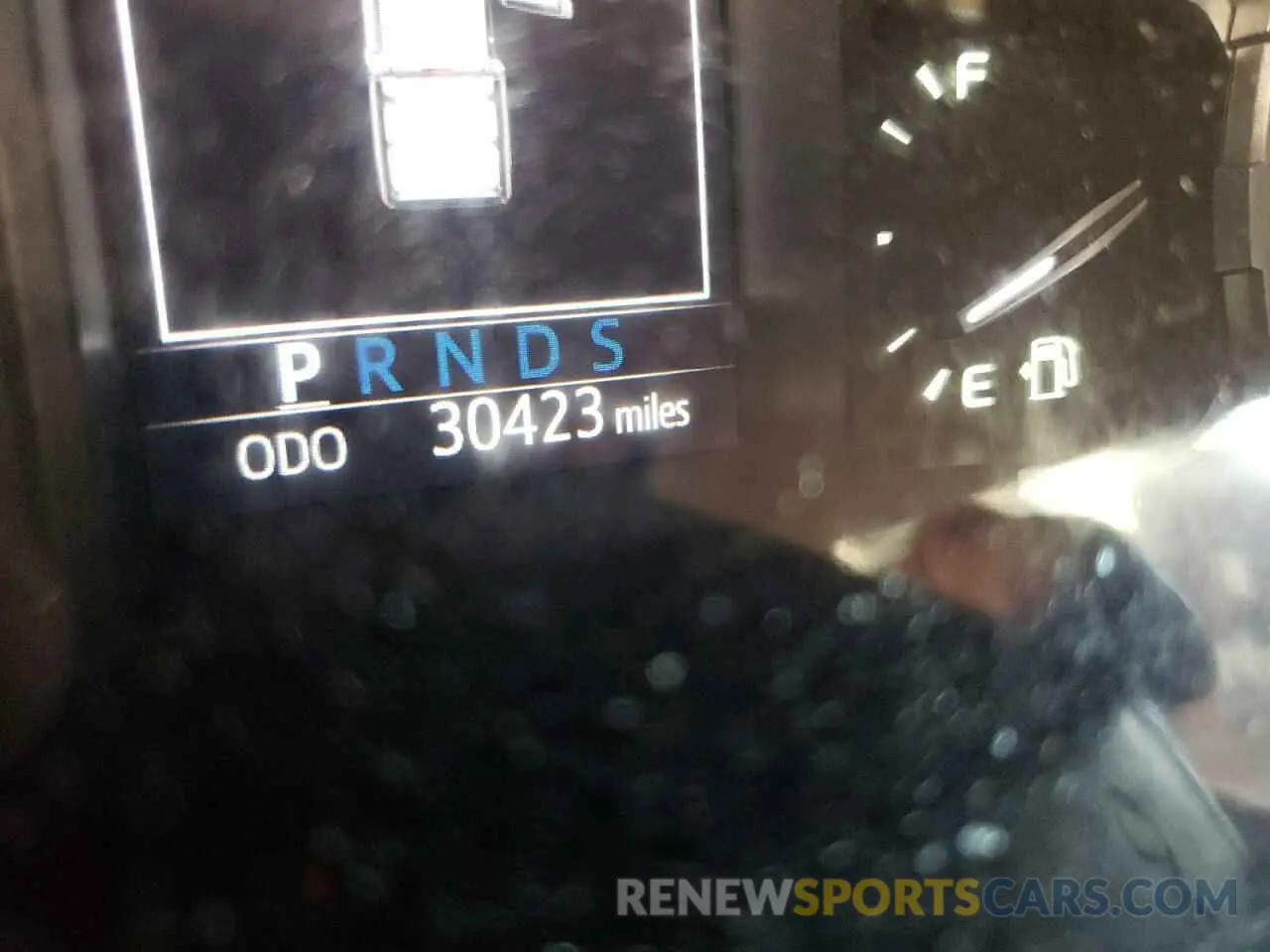 8 fotografías del automóvil dañado 5TFUY5F19LX888170 TOYOTA TUNDRA 2020