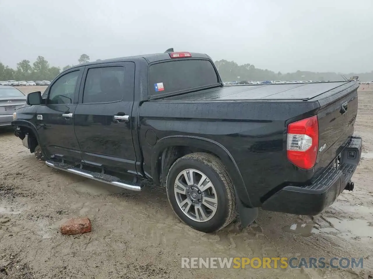 2 fotografías del automóvil dañado 5TFAY5F10MX991899 TOYOTA TUNDRA 2021