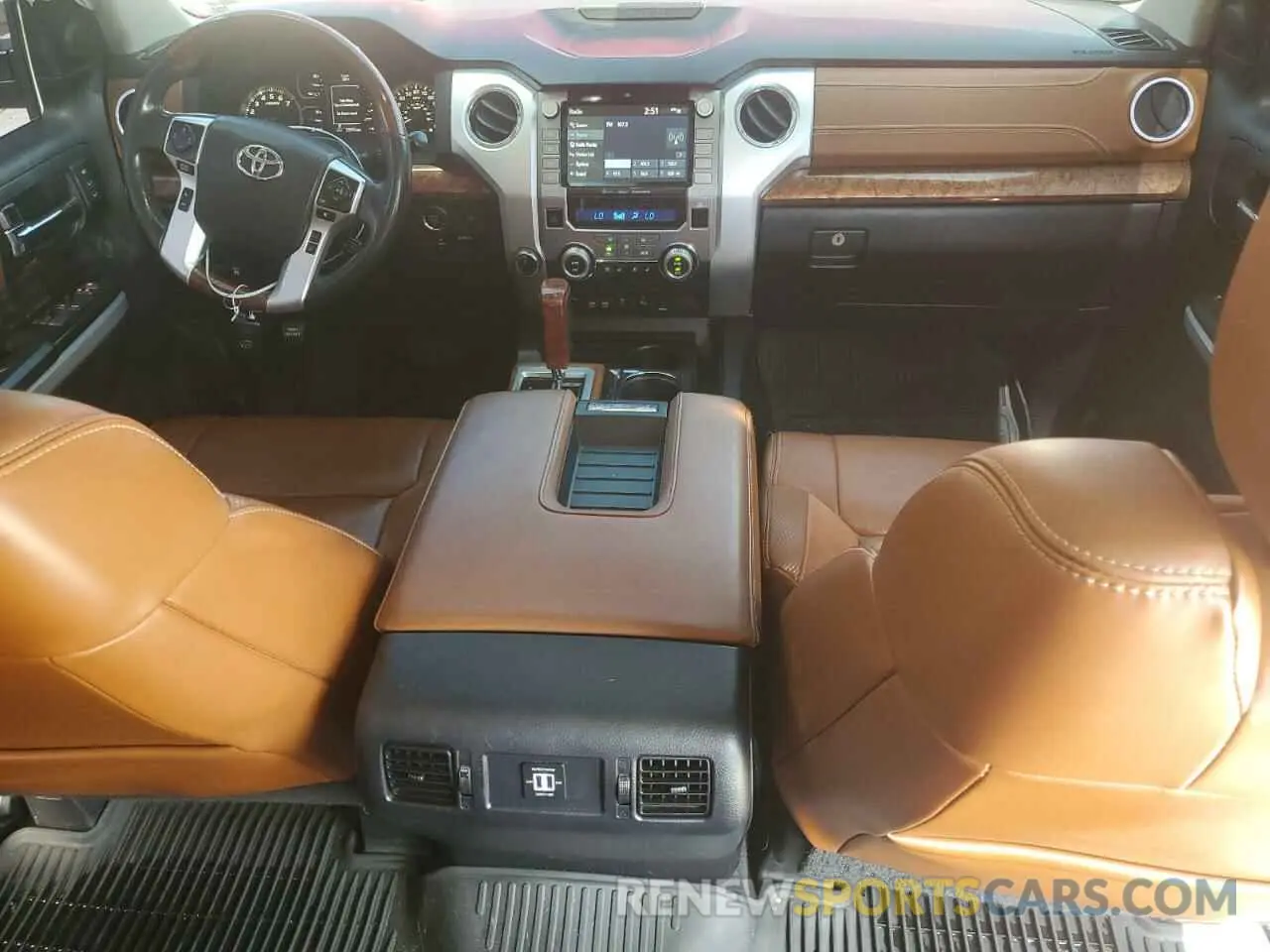 8 fotografías del automóvil dañado 5TFAY5F12MX010665 TOYOTA TUNDRA 2021