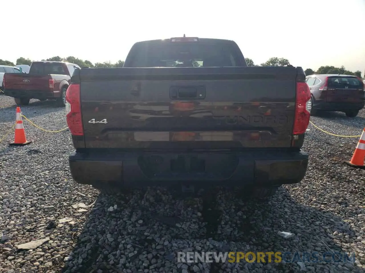 6 fotografías del automóvil dañado 5TFAY5F16MX041577 TOYOTA TUNDRA 2021