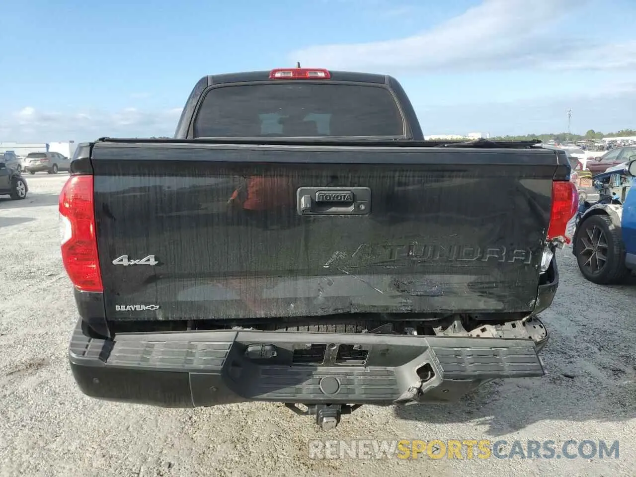 6 fotografías del automóvil dañado 5TFAY5F17MX016073 TOYOTA TUNDRA 2021
