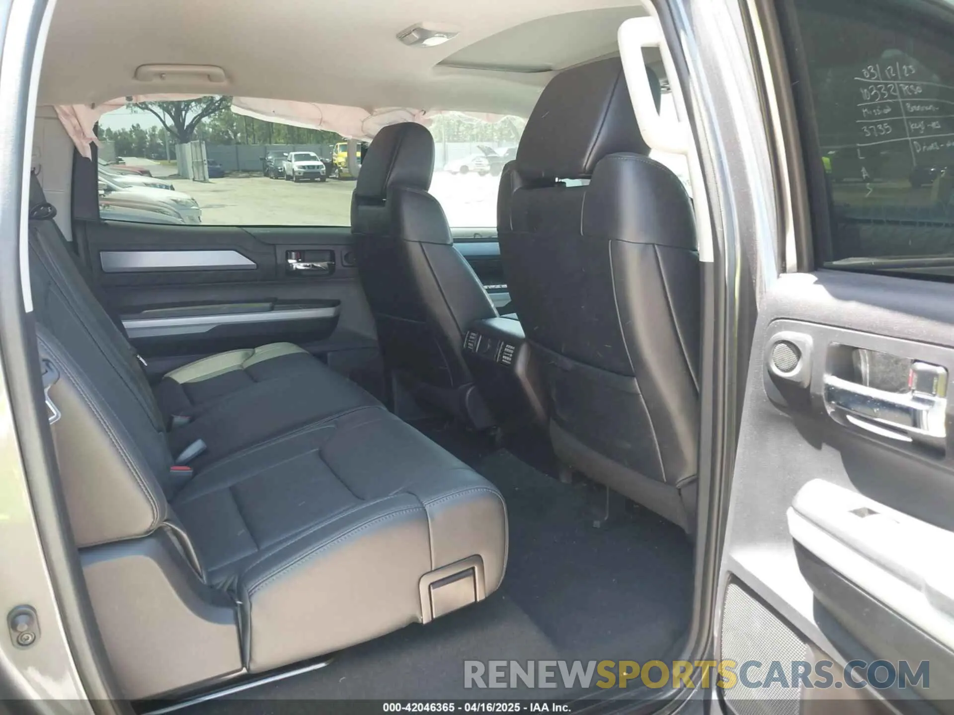 8 fotografías del automóvil dañado 5TFAY5F17MX023735 TOYOTA TUNDRA 2021