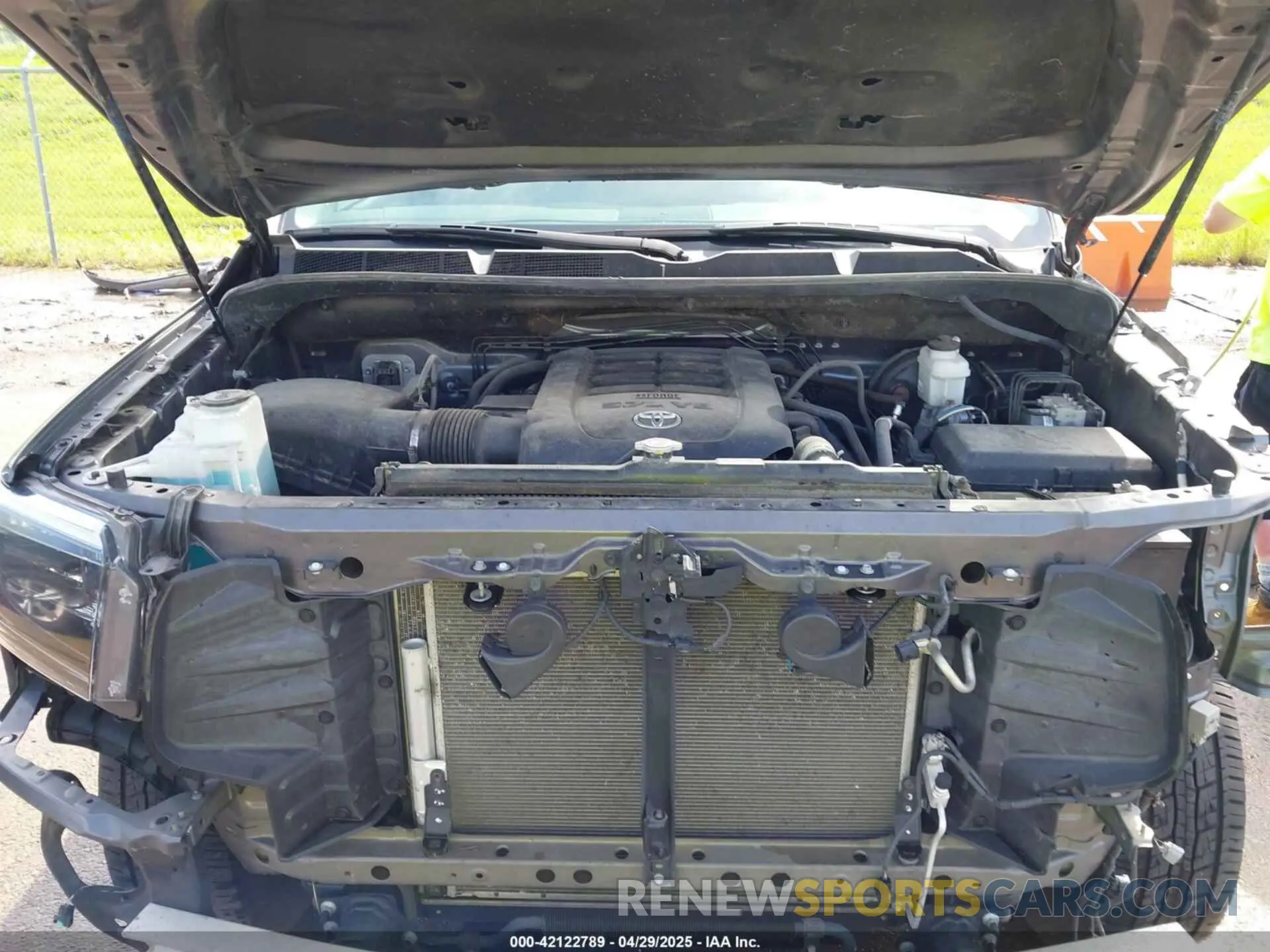 10 fotografías del automóvil dañado 5TFBY5F13MX044120 TOYOTA TUNDRA 2021