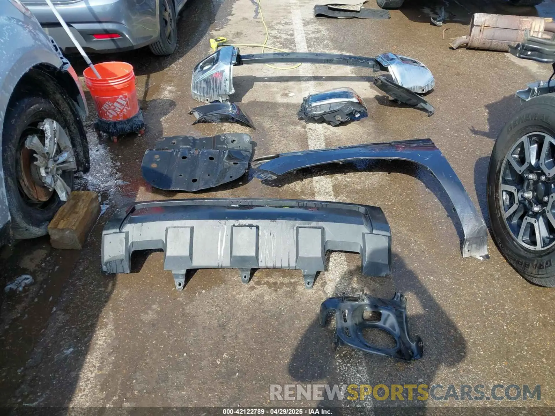 12 fotografías del automóvil dañado 5TFBY5F13MX044120 TOYOTA TUNDRA 2021