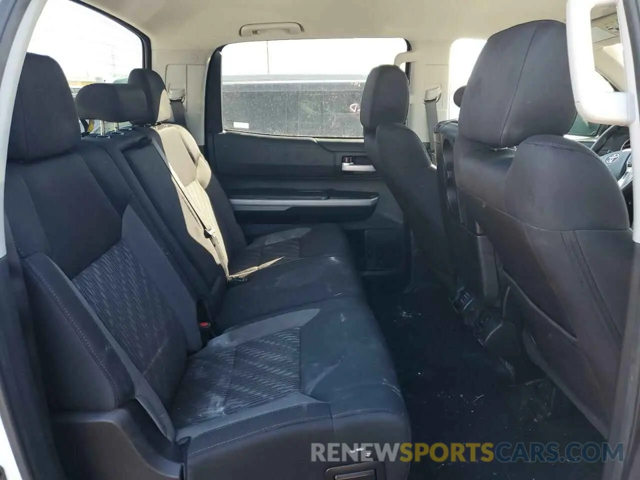 10 fotografías del automóvil dañado 5TFDY5F10MX020043 TOYOTA TUNDRA 2021