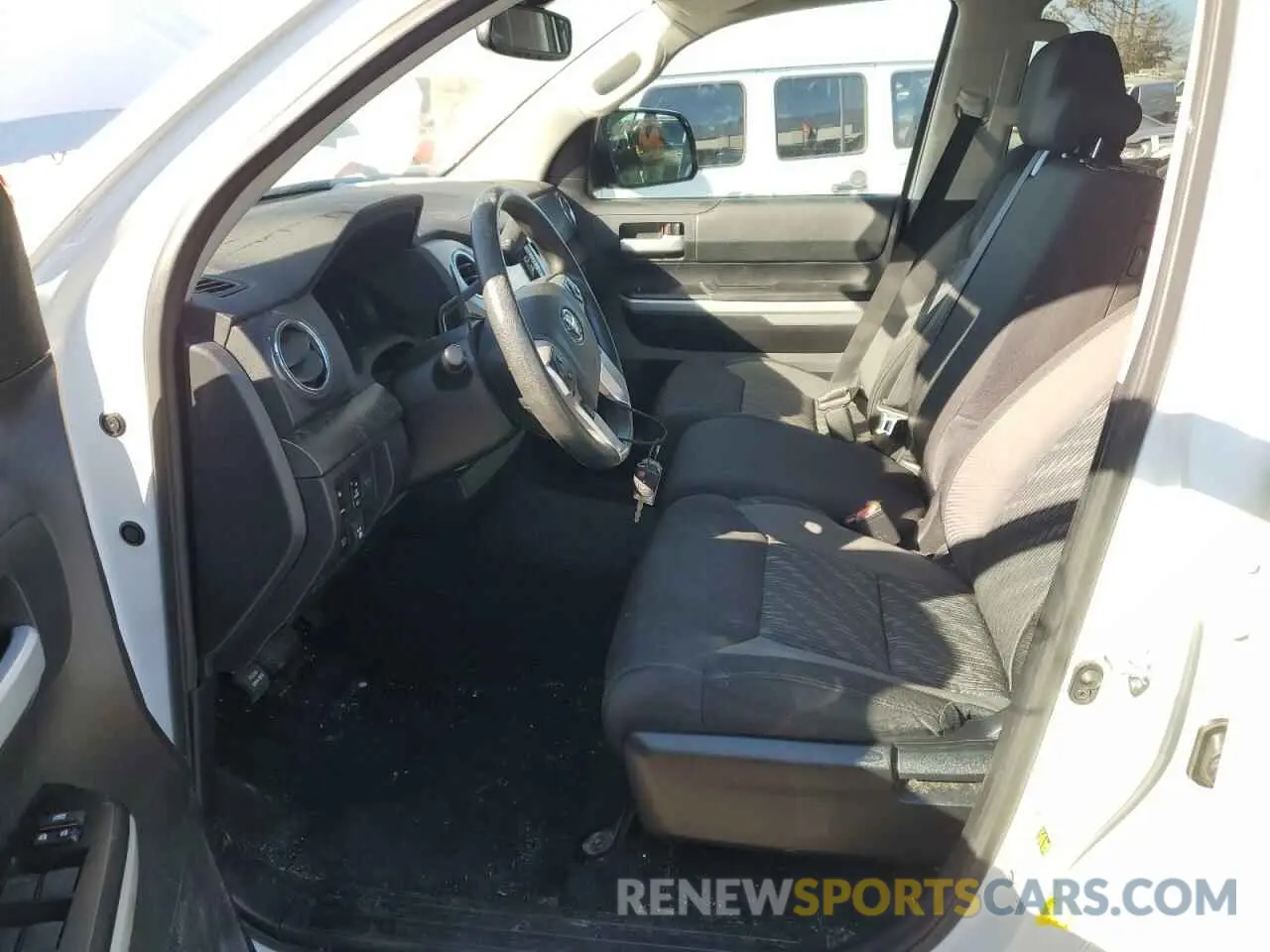 7 fotografías del automóvil dañado 5TFDY5F10MX020043 TOYOTA TUNDRA 2021