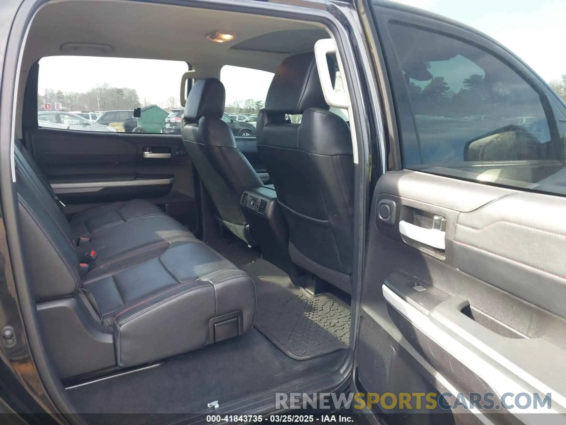 8 fotografías del automóvil dañado 5TFDY5F10MX964425 TOYOTA TUNDRA 2021
