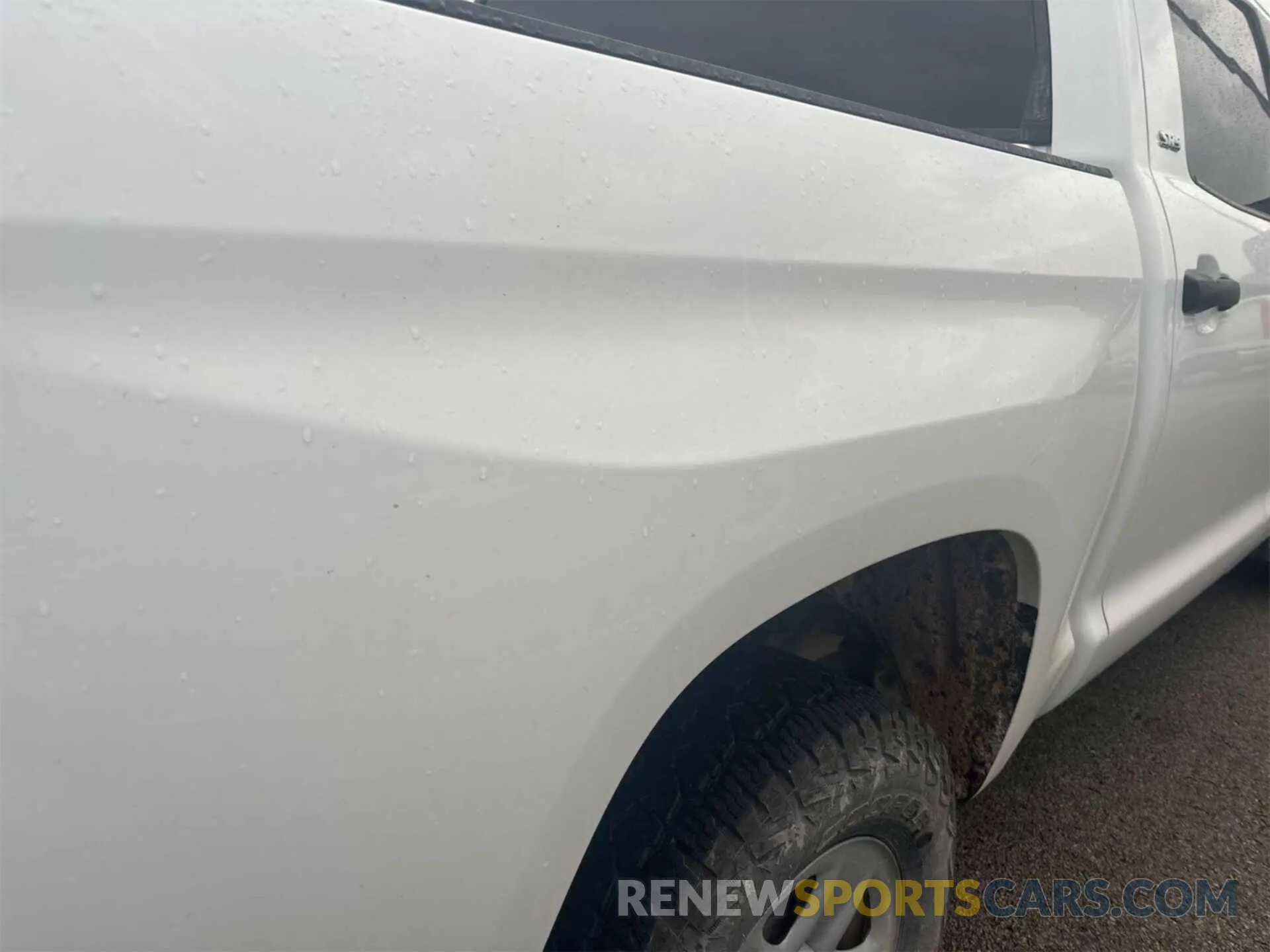 2 fotografías del automóvil dañado 5TFDY5F10MX998803 TOYOTA TUNDRA 2021