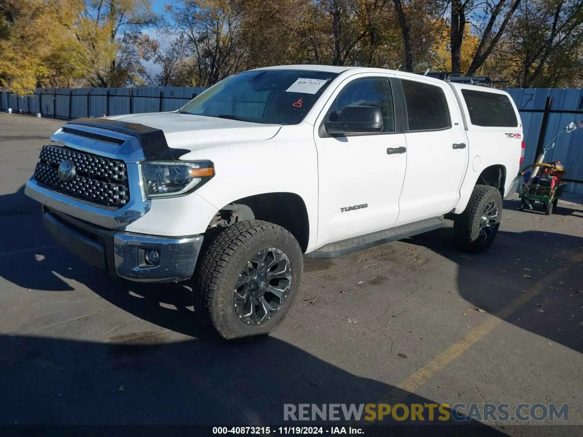 2 fotografías del automóvil dañado 5TFDY5F11MX033075 TOYOTA TUNDRA 2021