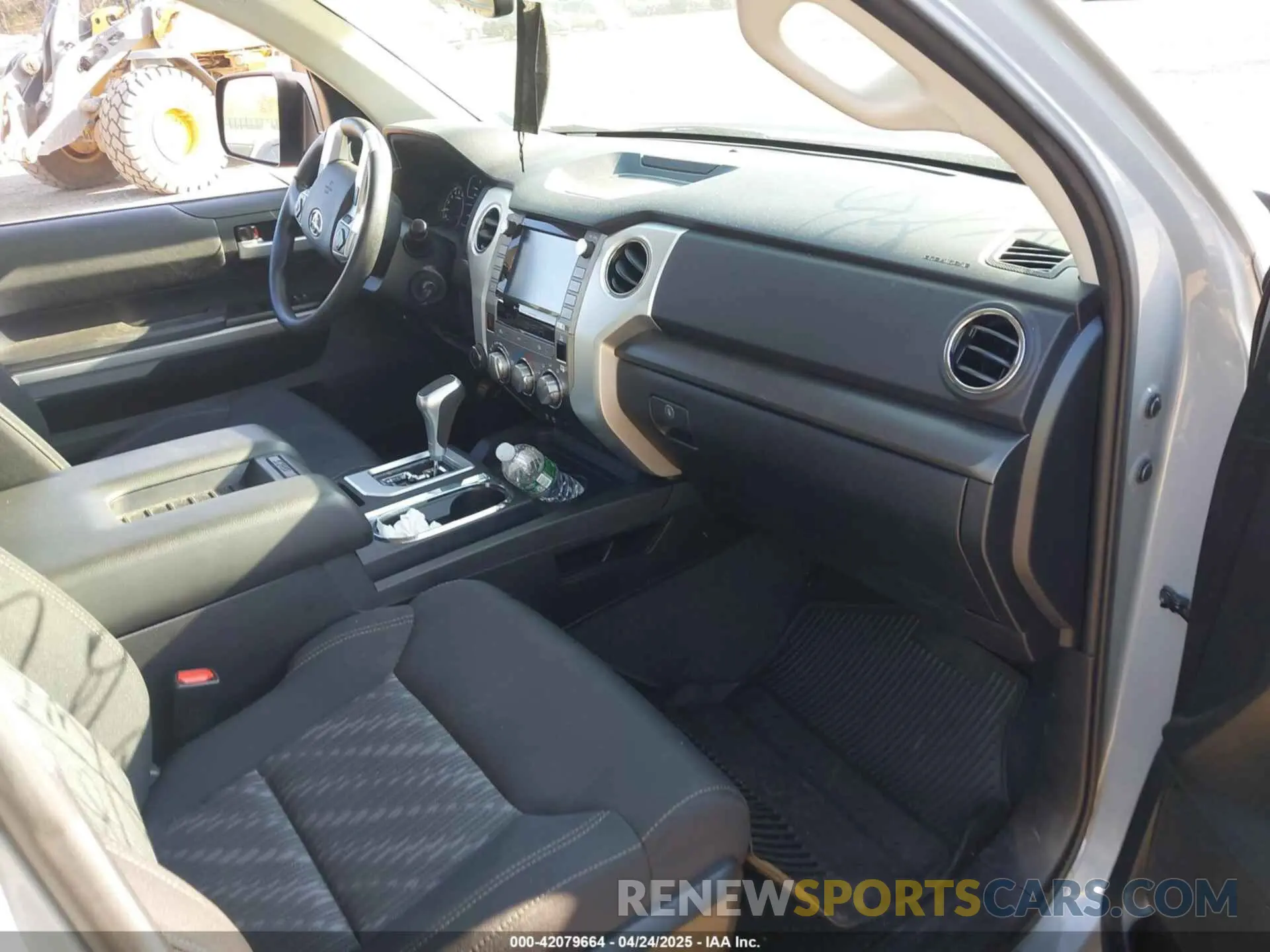 5 fotografías del automóvil dañado 5TFDY5F11MX046487 TOYOTA TUNDRA 2021