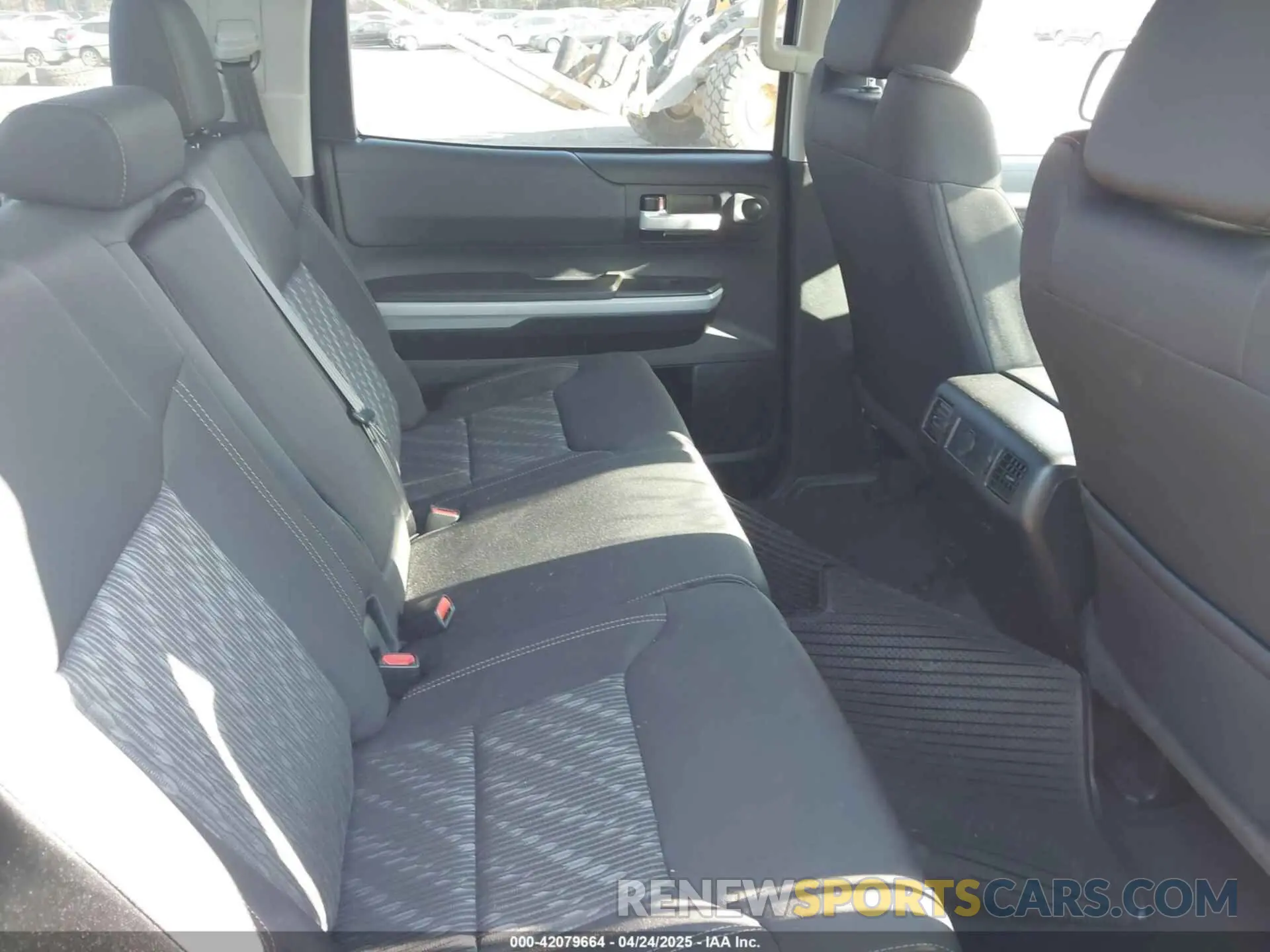 8 fotografías del automóvil dañado 5TFDY5F11MX046487 TOYOTA TUNDRA 2021