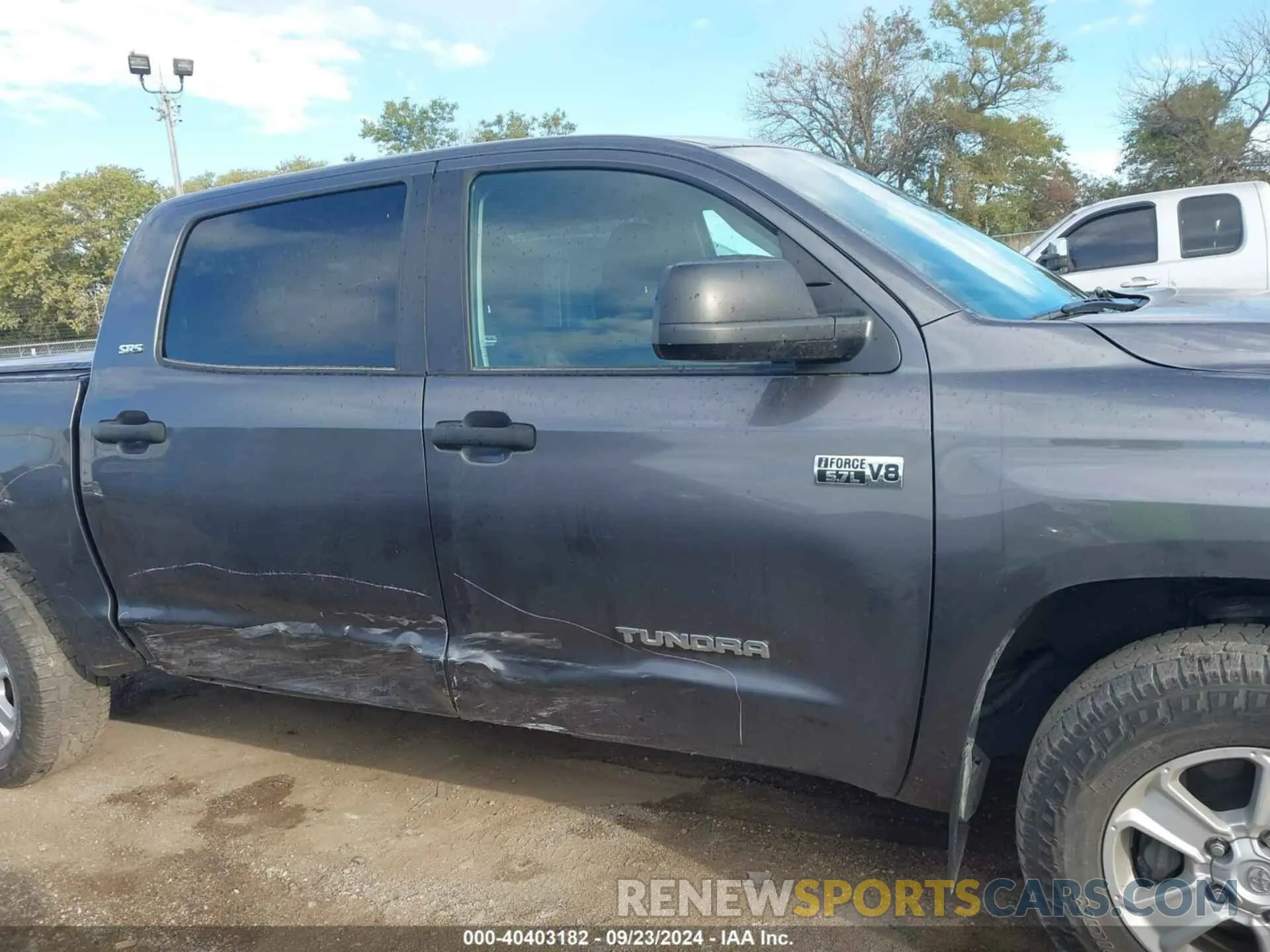 14 fotografías del automóvil dañado 5TFDY5F11MX979287 TOYOTA TUNDRA 2021