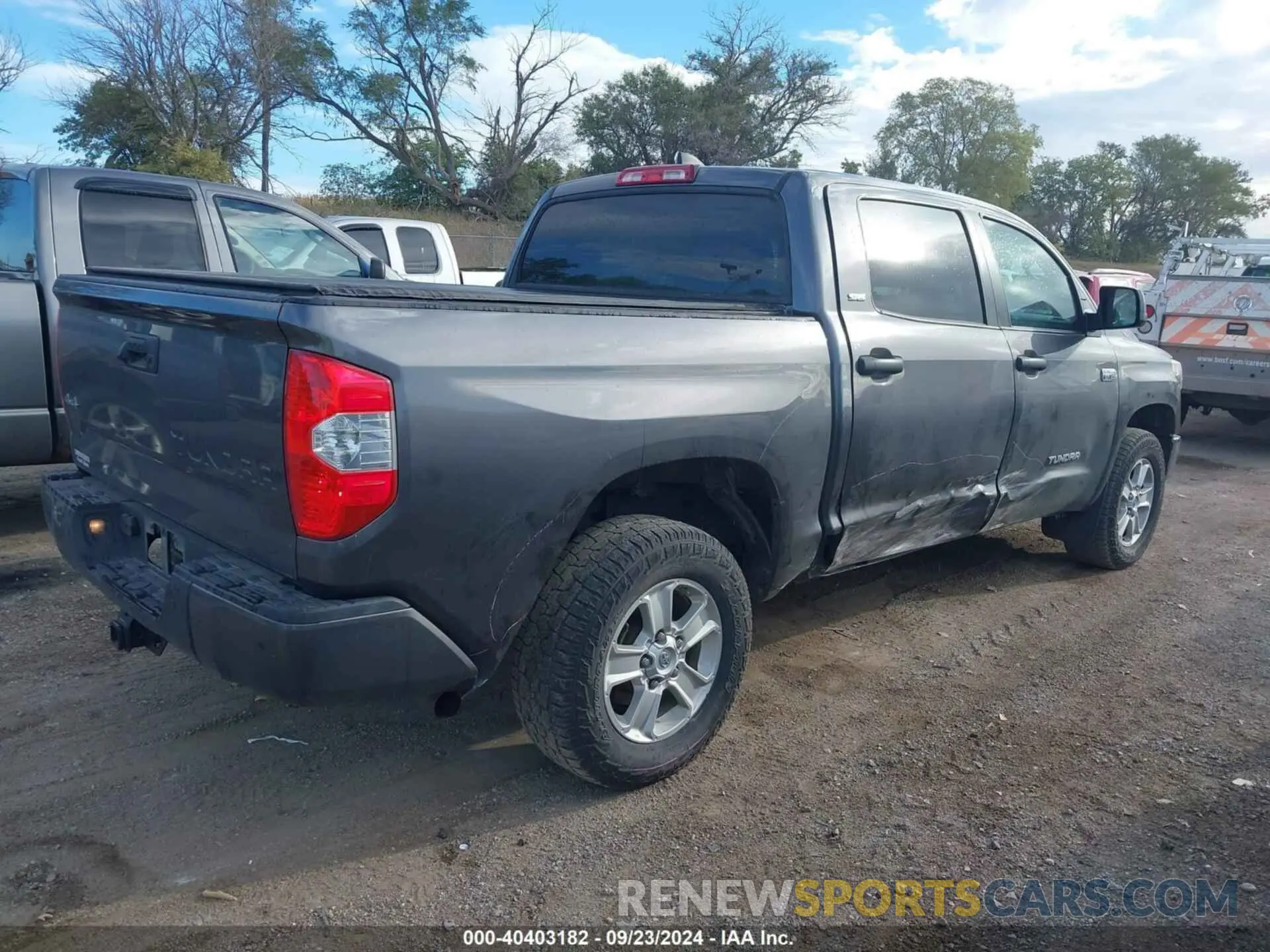 4 fotografías del automóvil dañado 5TFDY5F11MX979287 TOYOTA TUNDRA 2021