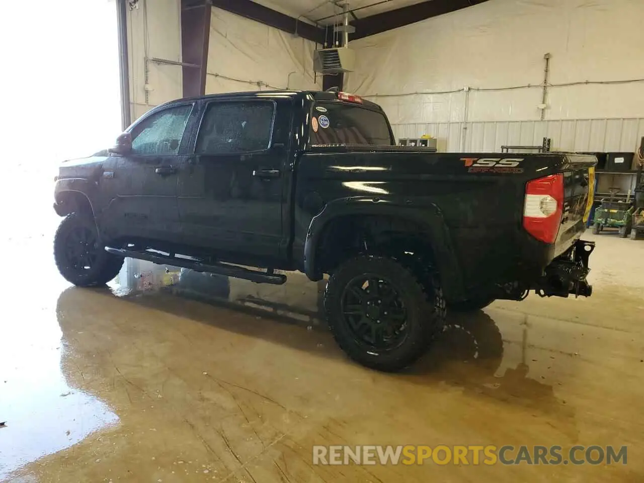 2 fotografías del automóvil dañado 5TFDY5F13MX973460 TOYOTA TUNDRA 2021