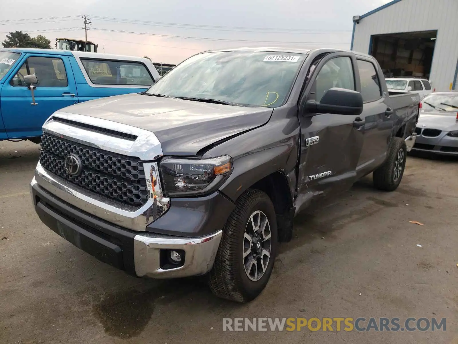 2 fotografías del automóvil dañado 5TFDY5F14MX976853 TOYOTA TUNDRA 2021