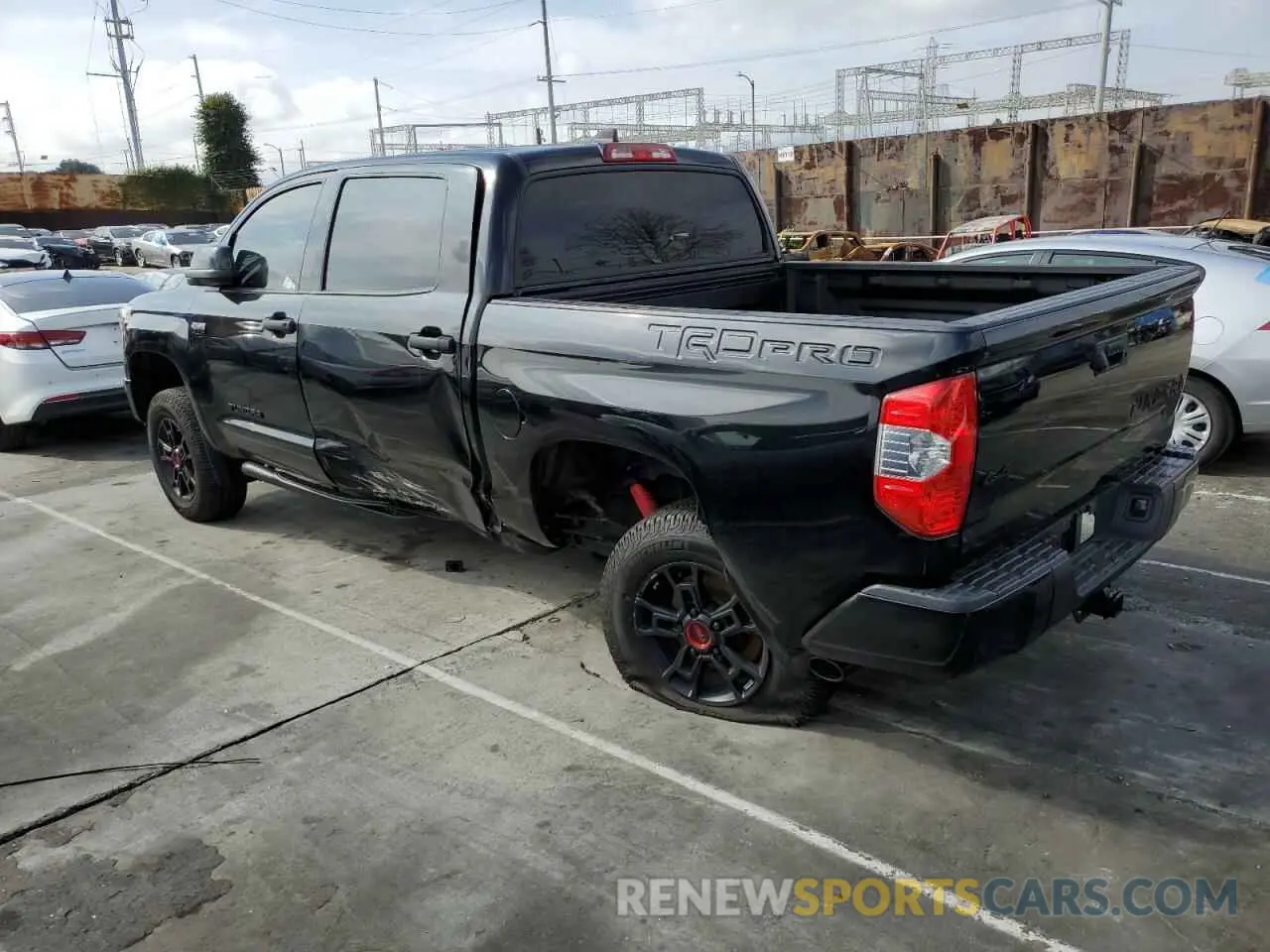 2 fotografías del automóvil dañado 5TFDY5F15MX965604 TOYOTA TUNDRA 2021