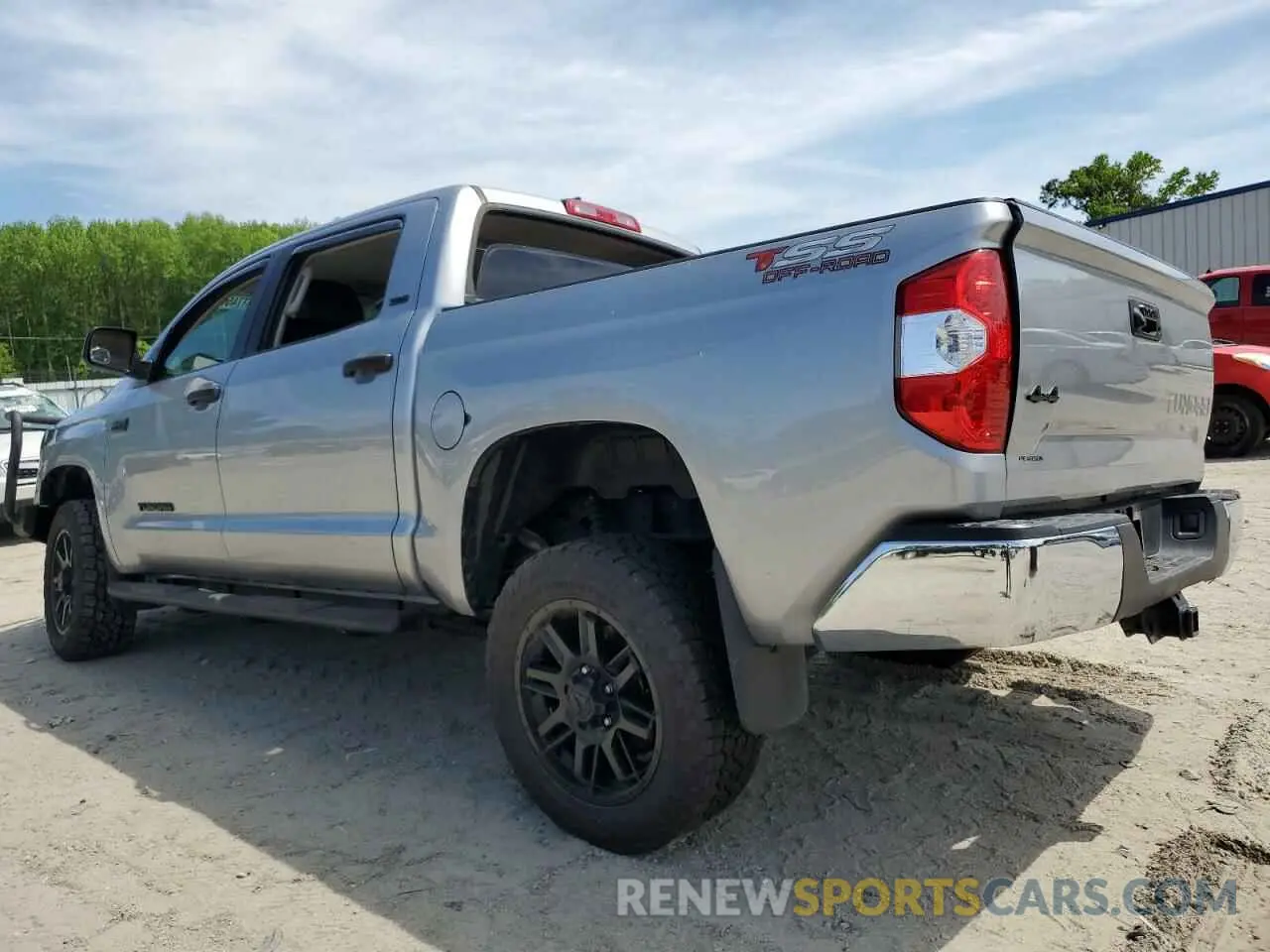 2 fotografías del automóvil dañado 5TFDY5F15MX972052 TOYOTA TUNDRA 2021