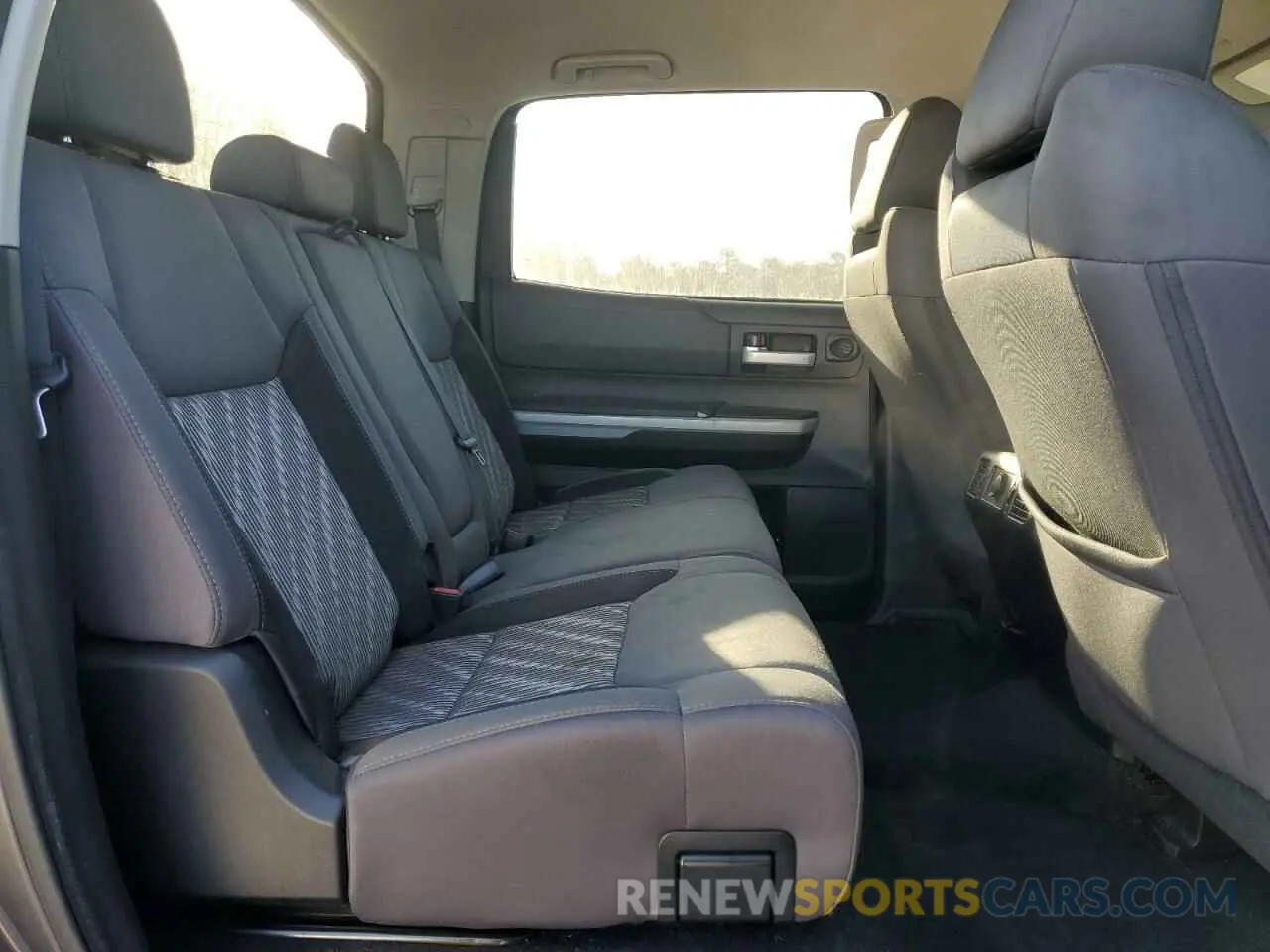 10 fotografías del automóvil dañado 5TFDY5F15MX989031 TOYOTA TUNDRA 2021