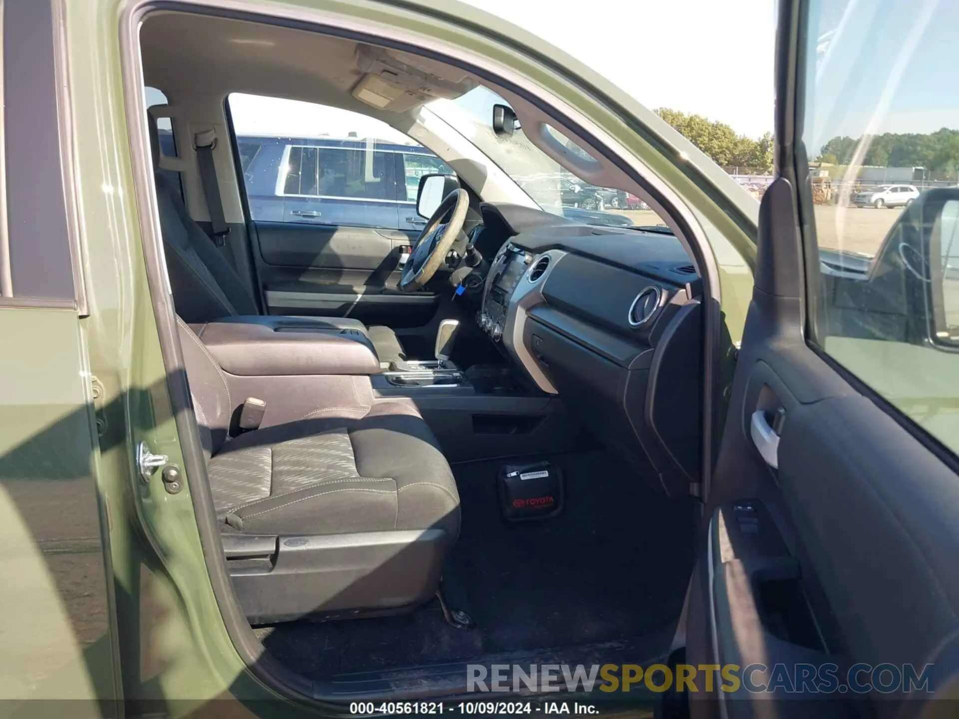 5 fotografías del automóvil dañado 5TFDY5F15MX989207 TOYOTA TUNDRA 2021