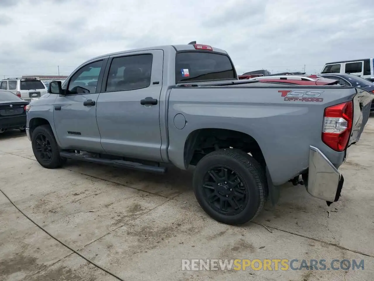 2 fotografías del automóvil dañado 5TFDY5F16MX042211 TOYOTA TUNDRA 2021