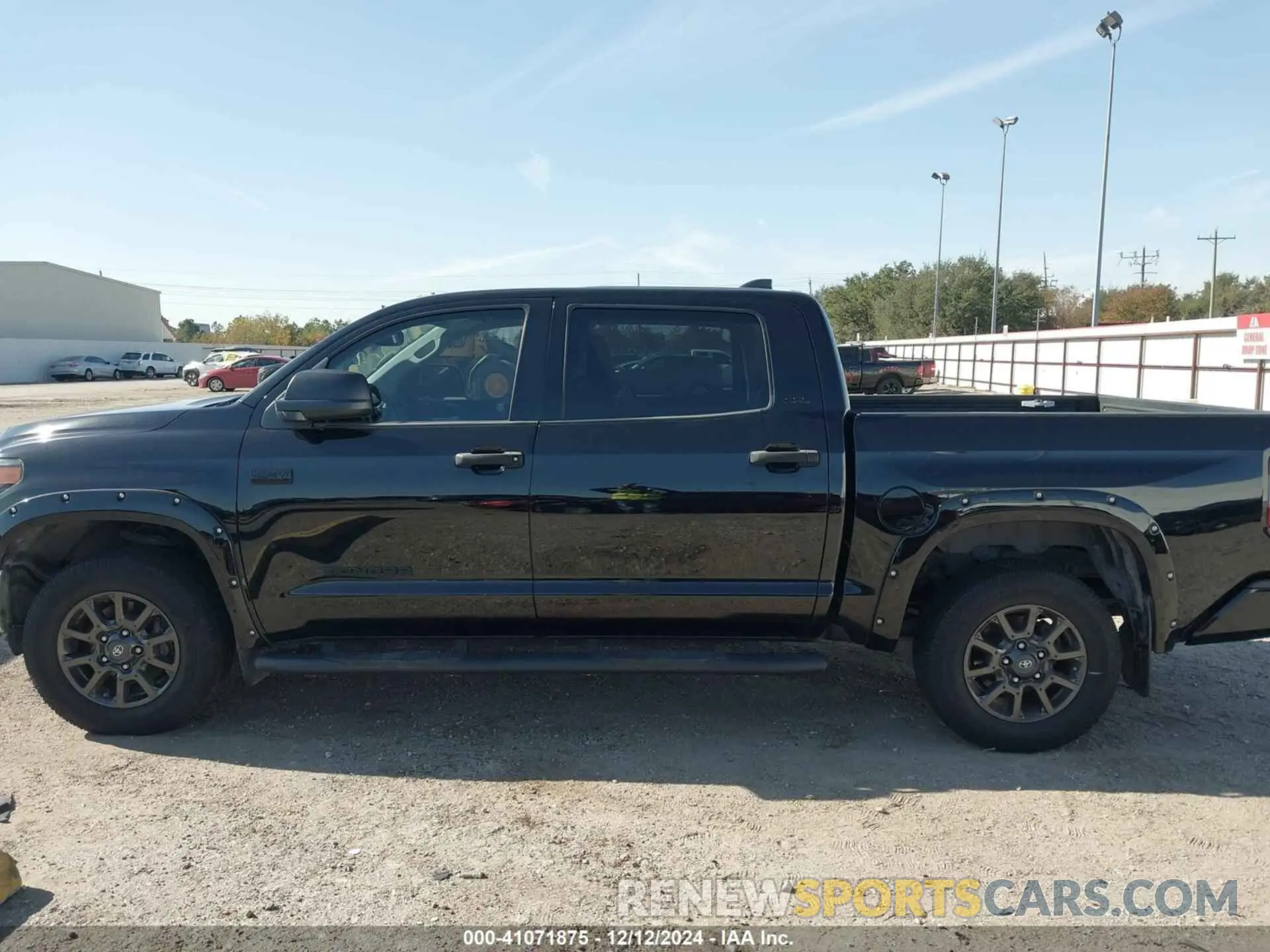 14 fotografías del automóvil dañado 5TFDY5F16MX988308 TOYOTA TUNDRA 2021