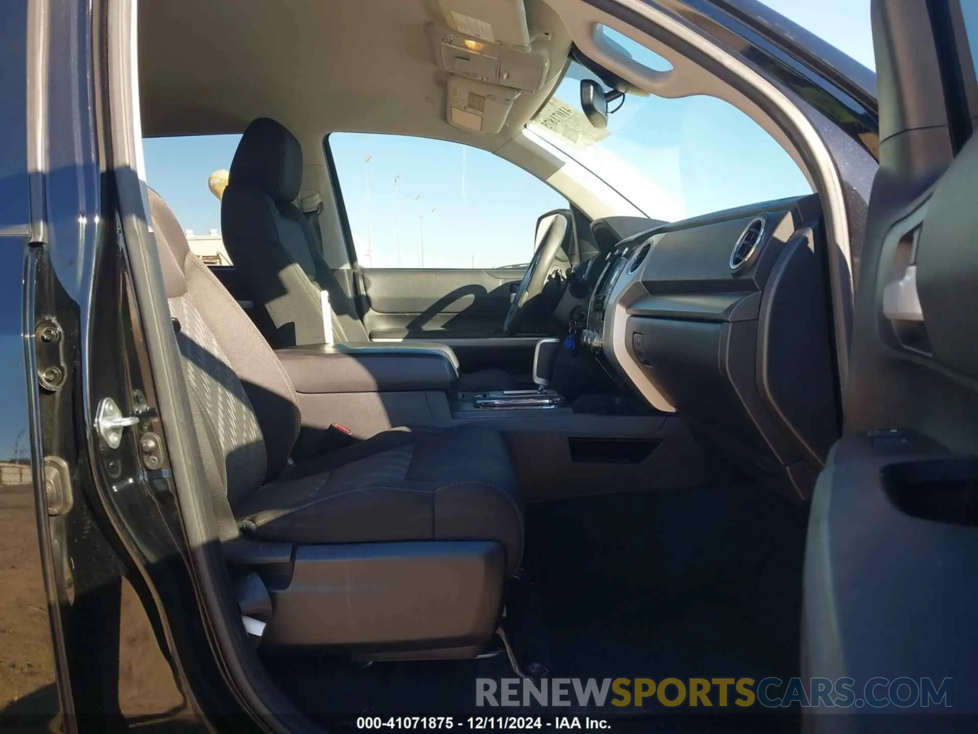 5 fotografías del automóvil dañado 5TFDY5F16MX988308 TOYOTA TUNDRA 2021