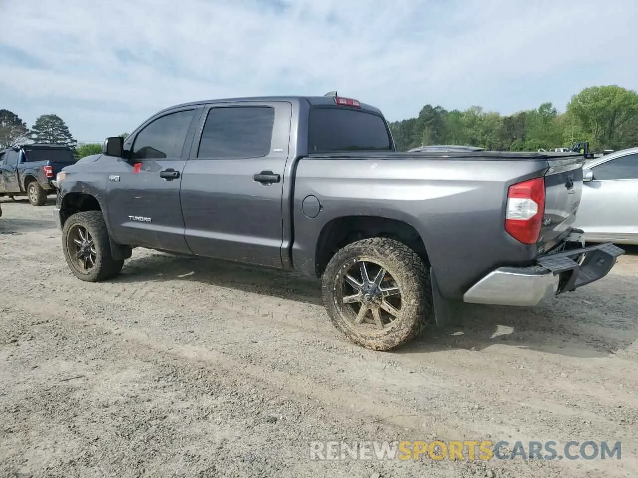 2 fotografías del automóvil dañado 5TFDY5F17MX994358 TOYOTA TUNDRA 2021