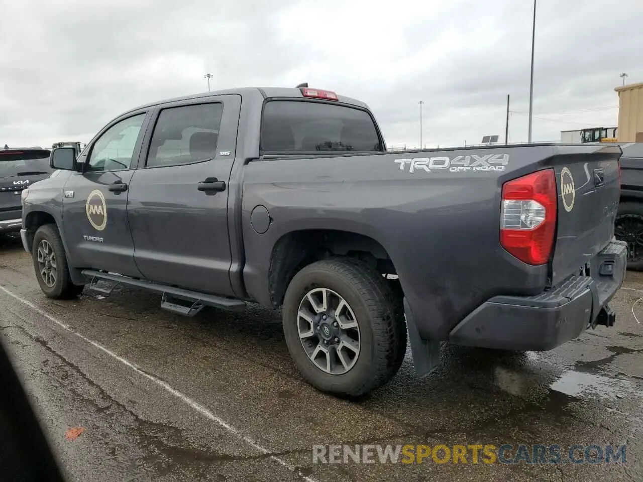 2 fotografías del automóvil dañado 5TFDY5F19MX997777 TOYOTA TUNDRA 2021