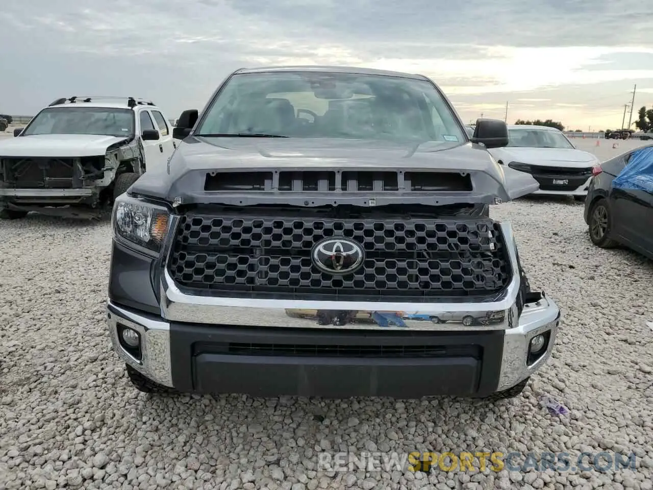 5 fotografías del automóvil dañado 5TFEY5F12MX299161 TOYOTA TUNDRA 2021