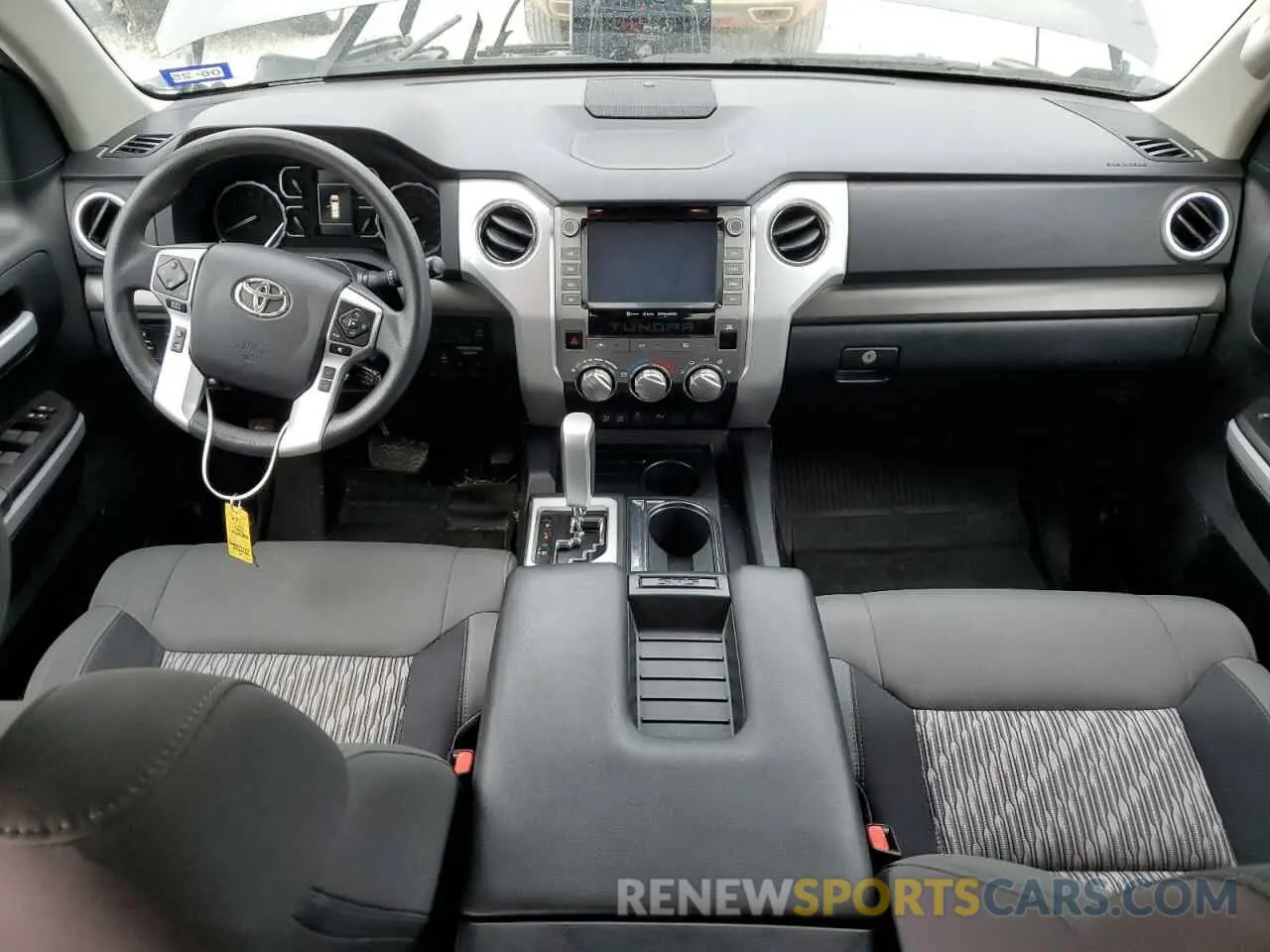 8 fotografías del automóvil dañado 5TFEY5F12MX299161 TOYOTA TUNDRA 2021