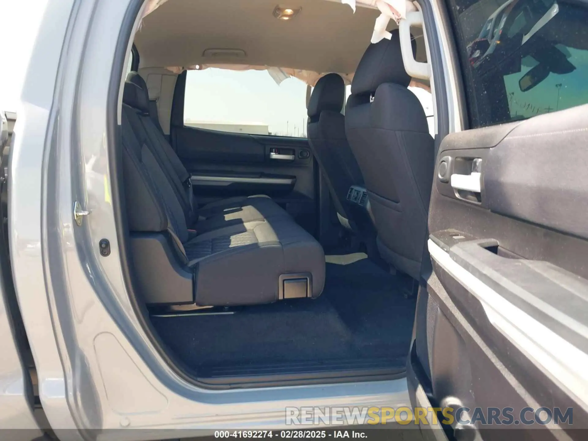8 fotografías del automóvil dañado 5TFEY5F13MX272423 TOYOTA TUNDRA 2021