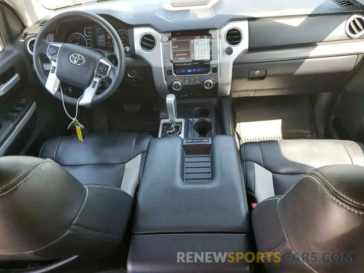 8 fotografías del automóvil dañado 5TFEY5F15MX294777 TOYOTA TUNDRA 2021