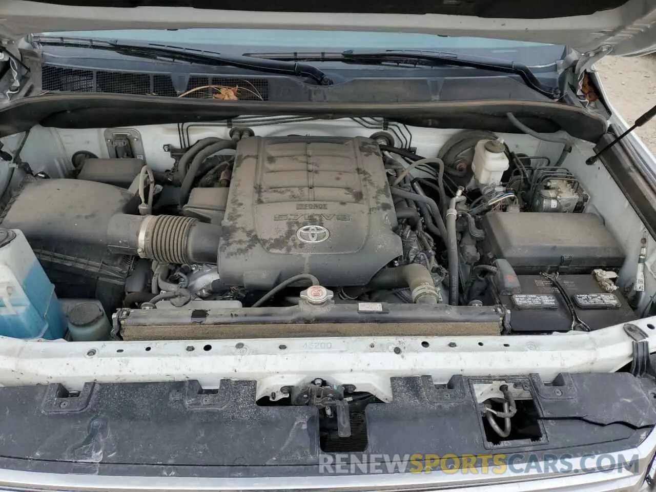 11 fotografías del automóvil dañado 5TFHY5F12MX993376 TOYOTA TUNDRA 2021