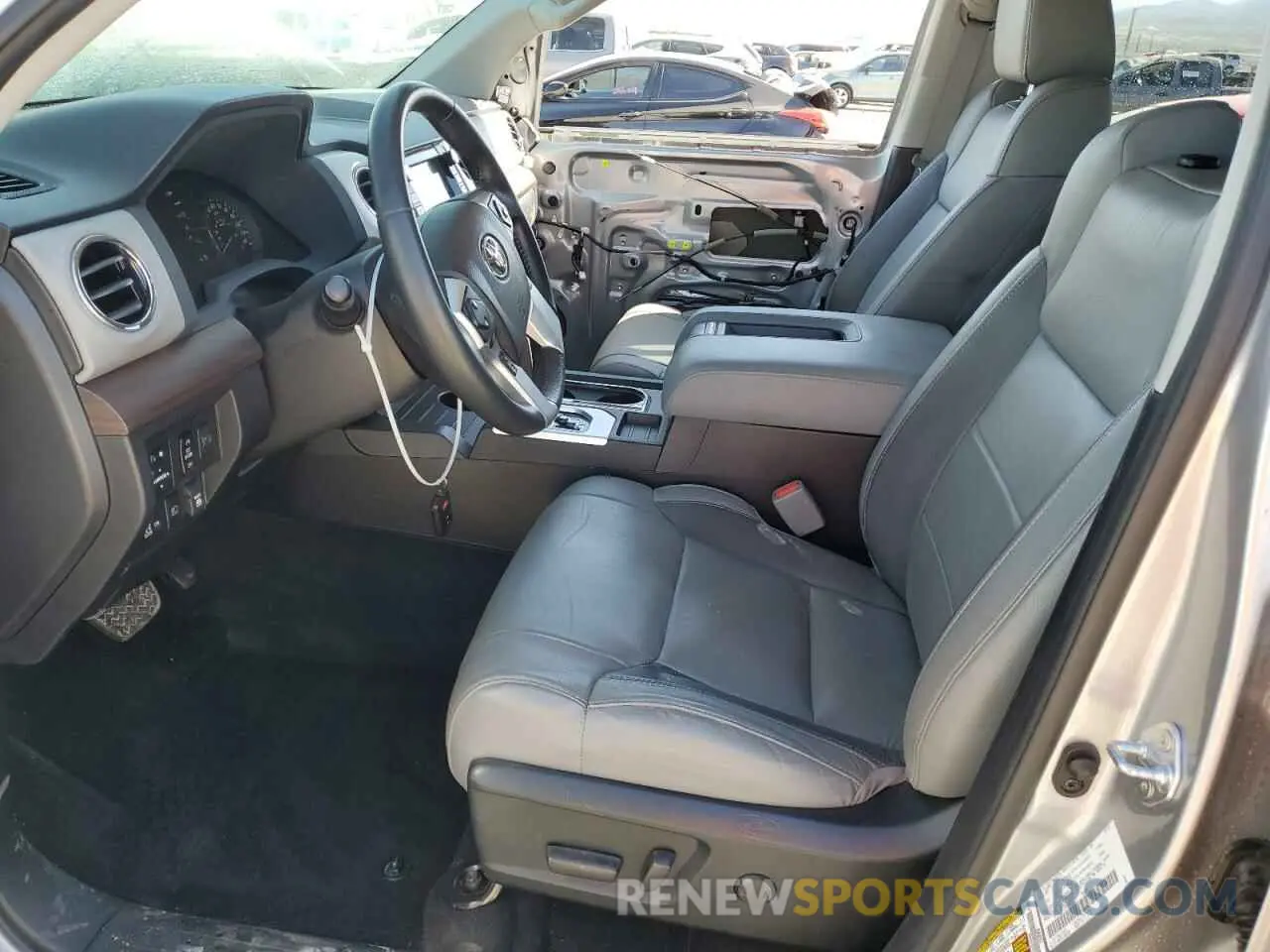 7 fotografías del automóvil dañado 5TFHY5F13MX007255 TOYOTA TUNDRA 2021