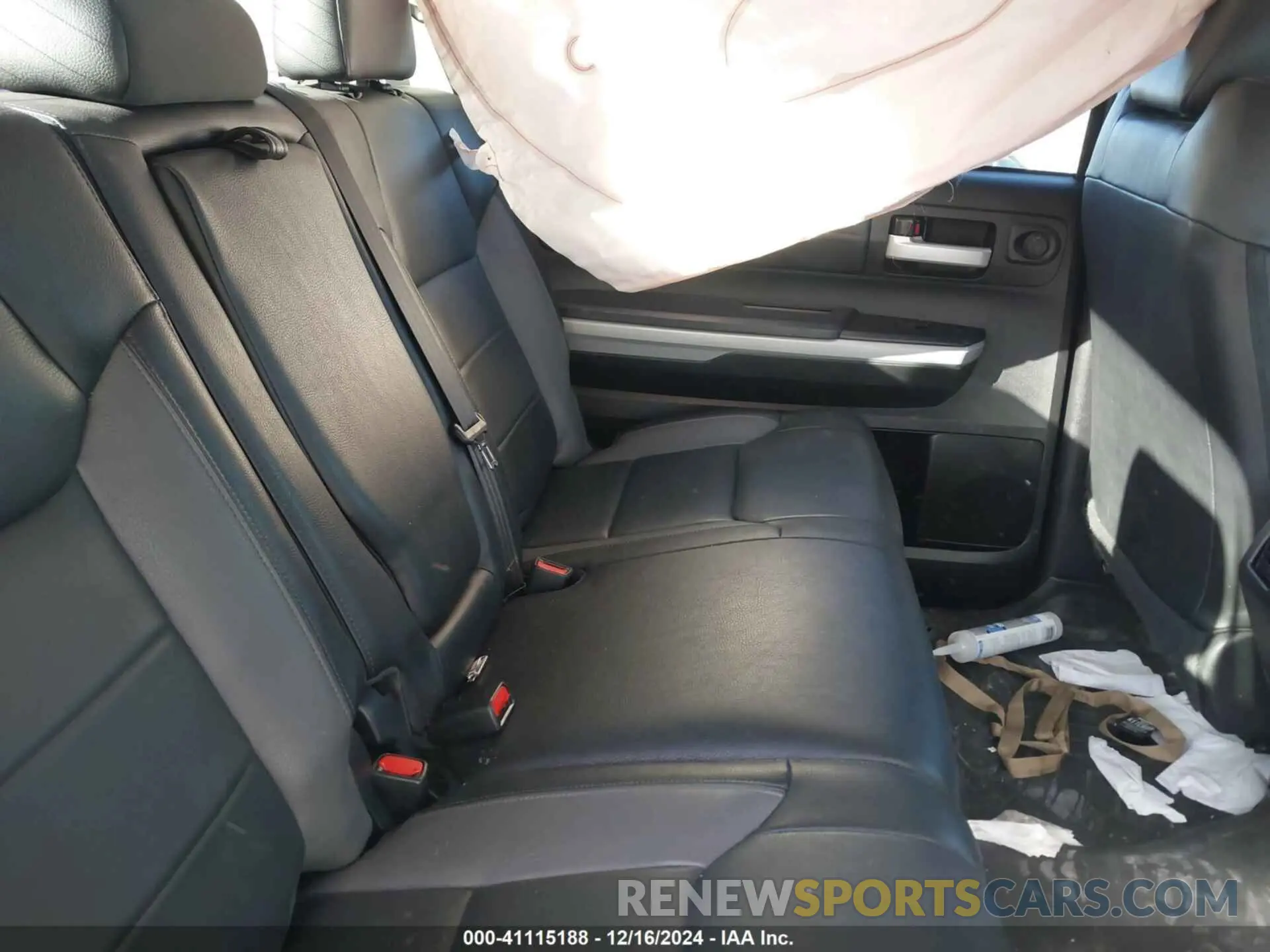 8 fotografías del automóvil dañado 5TFHY5F13MX038151 TOYOTA TUNDRA 2021