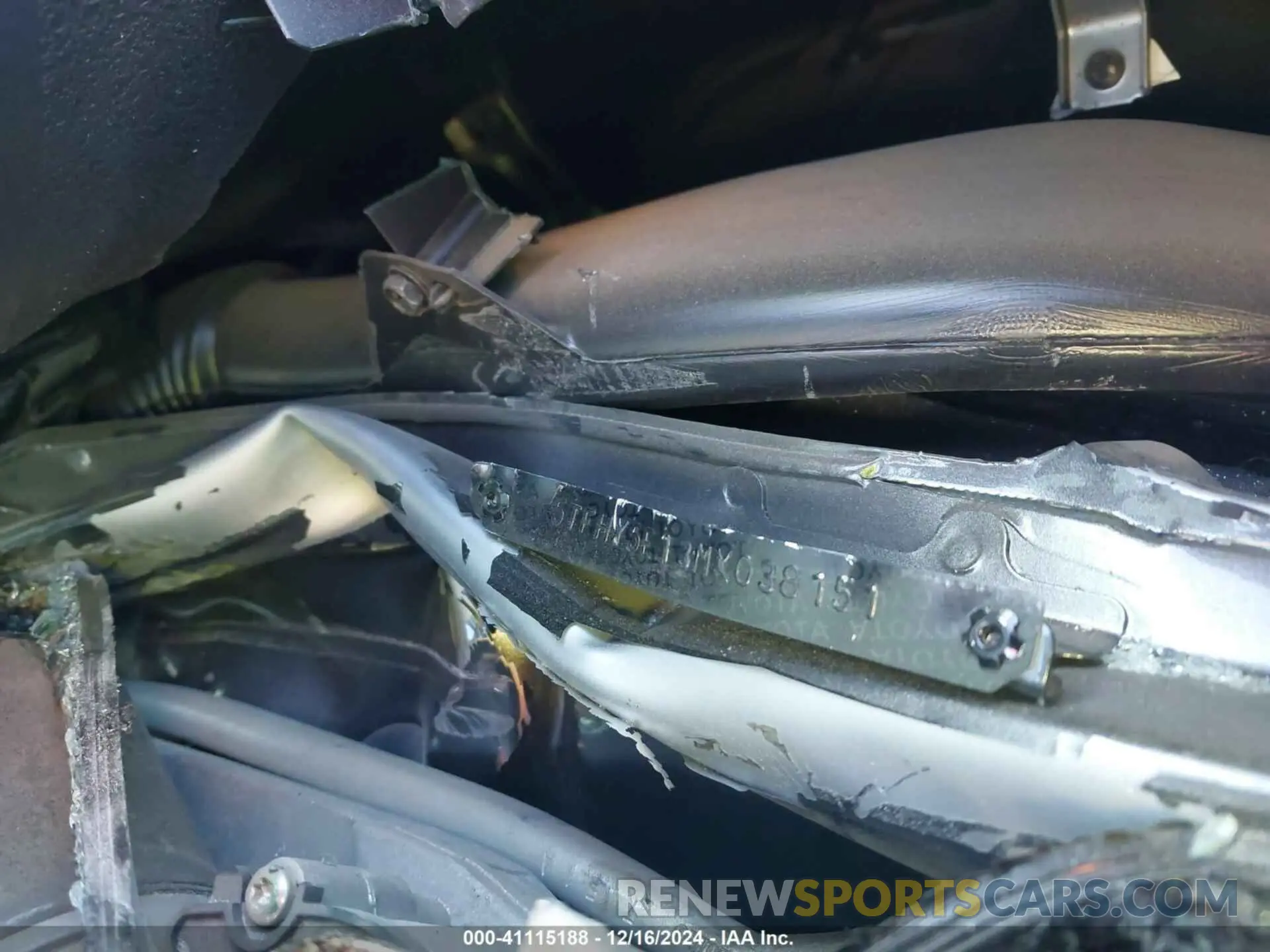 9 fotografías del automóvil dañado 5TFHY5F13MX038151 TOYOTA TUNDRA 2021