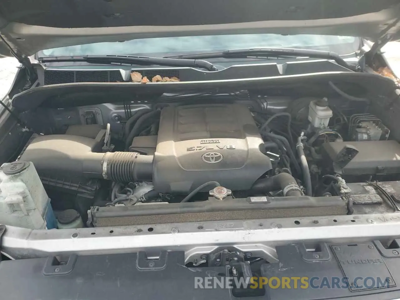 12 fotografías del automóvil dañado 5TFHY5F14MX985151 TOYOTA TUNDRA 2021